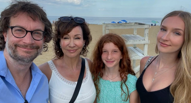 <p>Jos&eacute;e Boudreault and her family.</p>